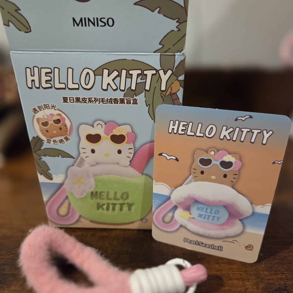 Hello Kitty Miniso Keychain. Confirmed Pearl Seashell. Still Sealed
